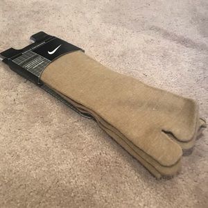 NWT-Unisex Athletic Rift Knee High Socks